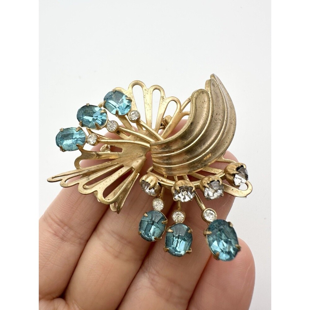 Vintage Gold Tone Aqua Blue & Clear Rhinestone Flower Brooch Pin